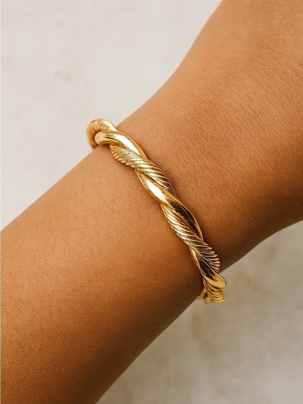 Elegant Gold Twisted Rope Bangle Bracelet - Women's Jewelry